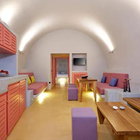 Maximilian Caldera Suites Bed & Breakfast